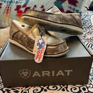 Ariat Woman’s Cruisers Metallic Gold Shoes